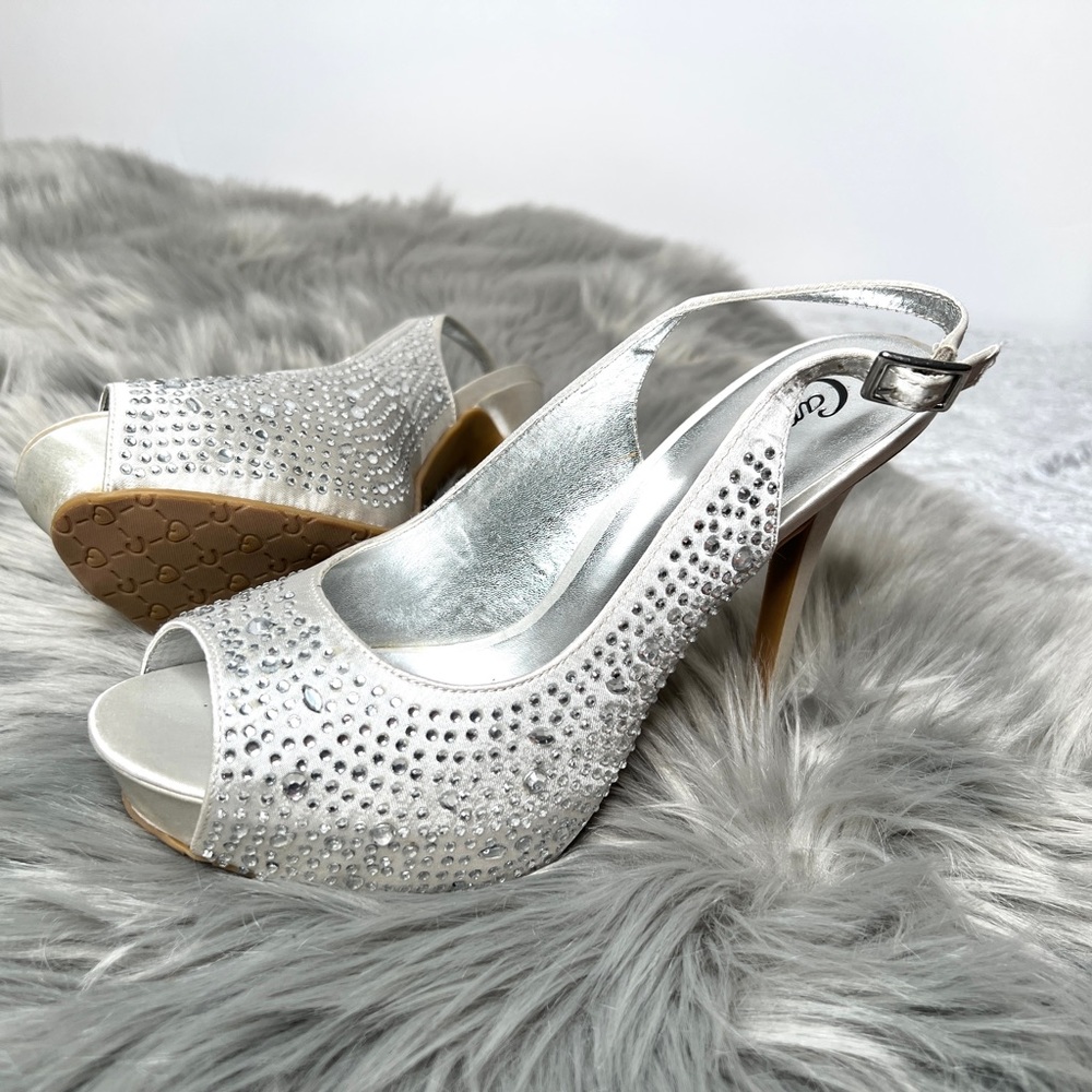 SOLD - NWOT Candie's Catiara Rhinestone Heels - Silver, Size 9 - Picture 5 of 11